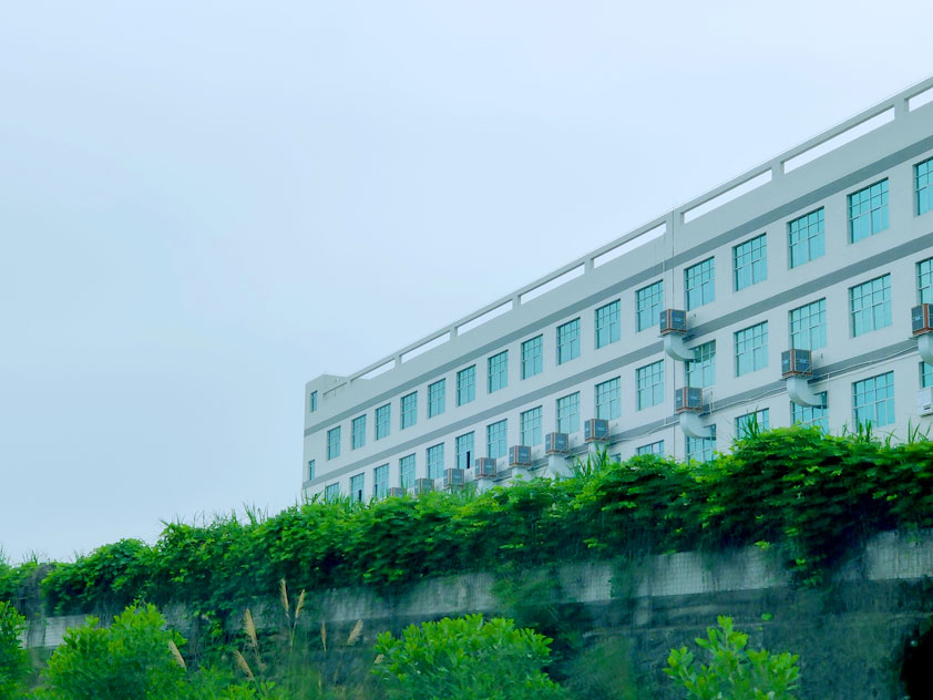 高速公路旁安裝的環(huán)?？照{-(2).jpg