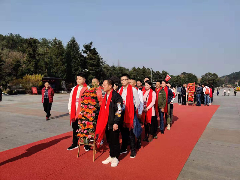 潤東方環(huán)??照{團隊出游 潤東方環(huán)保空調團隊出游