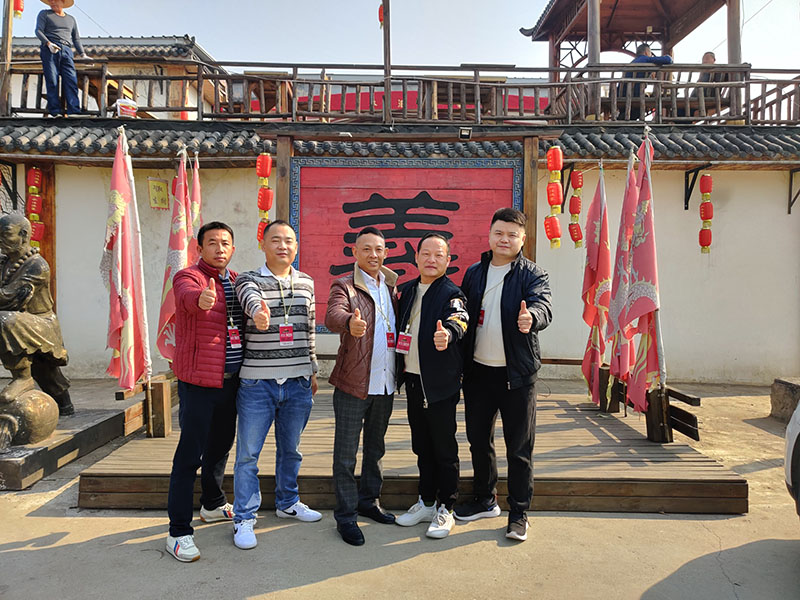 潤東方環(huán)??照{團隊出游 潤東方環(huán)??照{團隊出游