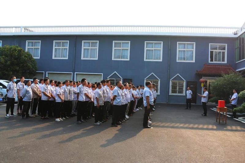 花溪科技舉行“送溫暖、獻(xiàn)愛心”捐助活動(dòng)
